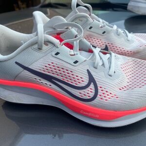 Nike Quest  6